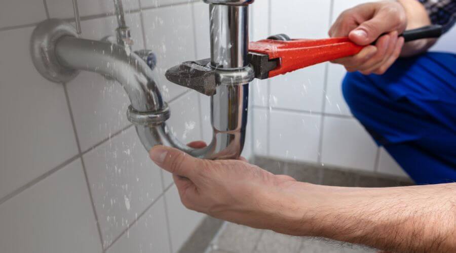 Expert burst pipe repair services in Woodlake, CA